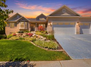 5575 S 1350 E, South Ogden, UT 84403