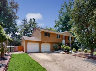 54 Summer St, Edison, NJ 08820