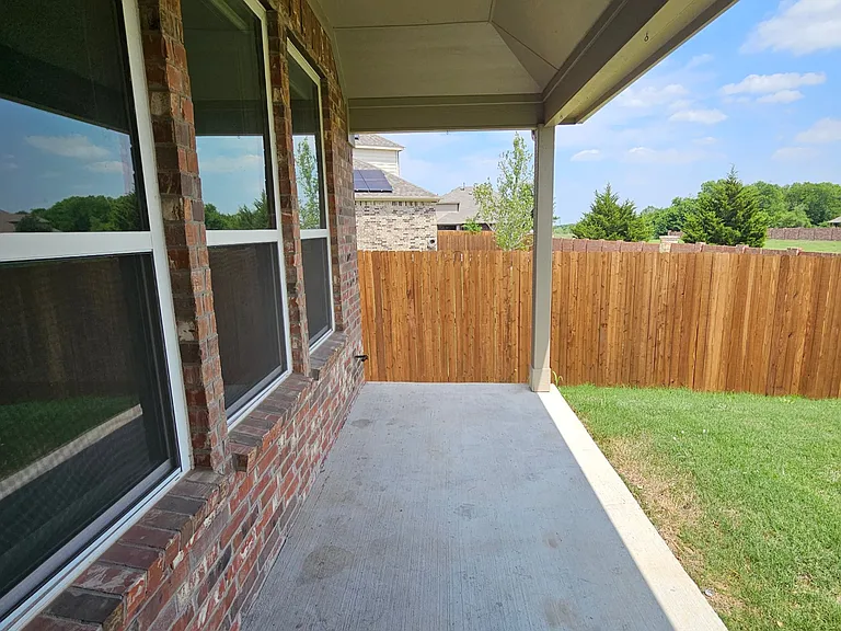 3105 Euclid Way — Photo 26