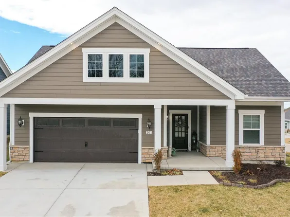 201 Lily Blossom Dr, Saint Charles, MO 63304