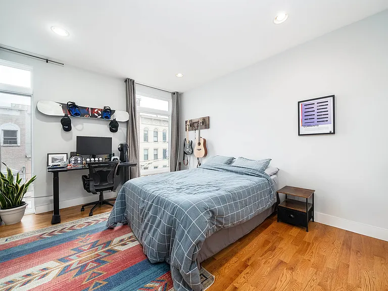 516 Monroe St #1 — Photo 2