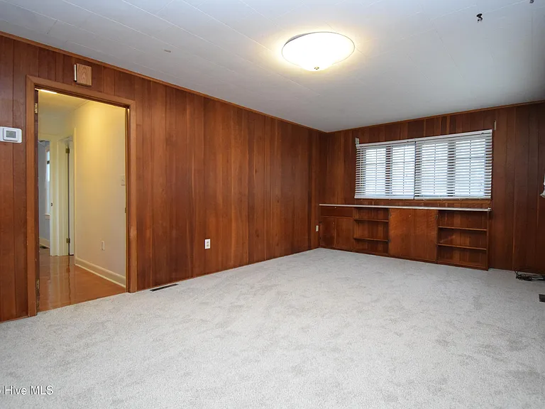 482 Snow Hill St — Photo 5