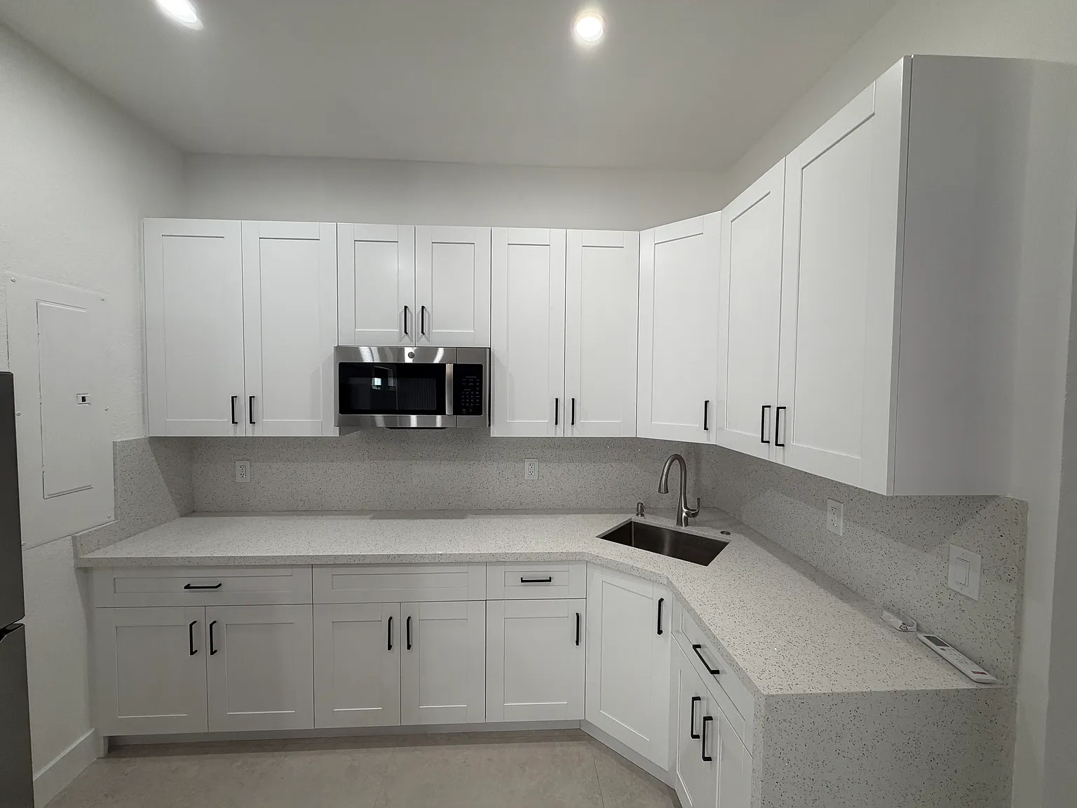 1 bed, 400 sqft, $1,700 — Photo 1