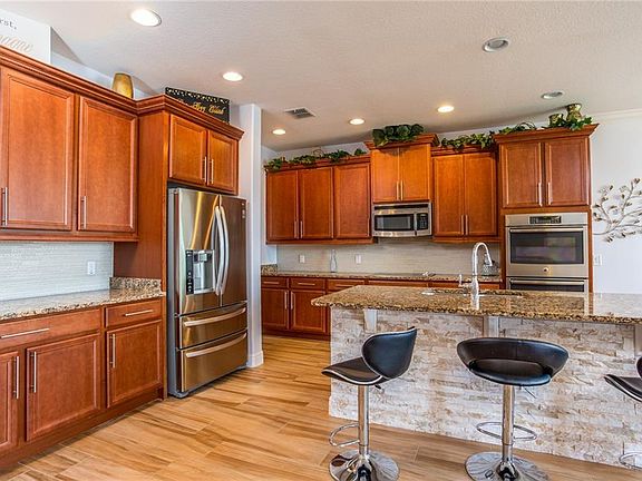 4th image of 3861 Seafarers Cir