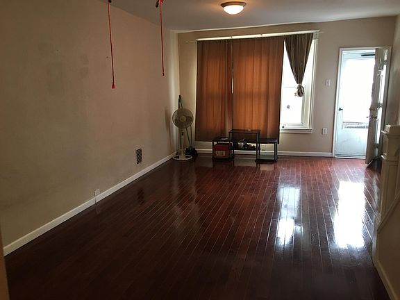 2nd image of 2651 S Marshall St