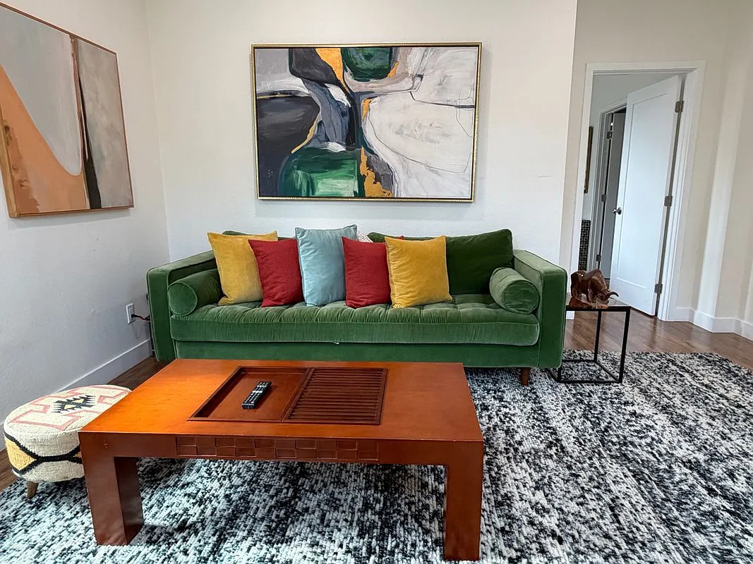 1 bed, 1.0 bath, 564 sqft, $3,250 — Photo 4