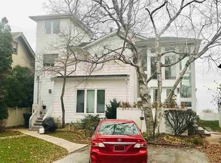 12730 N Lakeshore Dr, La salle, MI 48145
