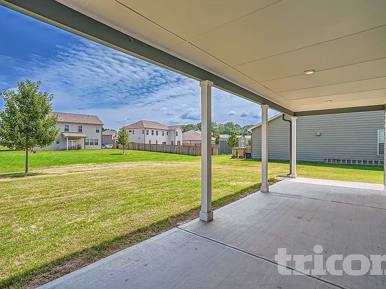 173 Cattail Ln — Photo 3