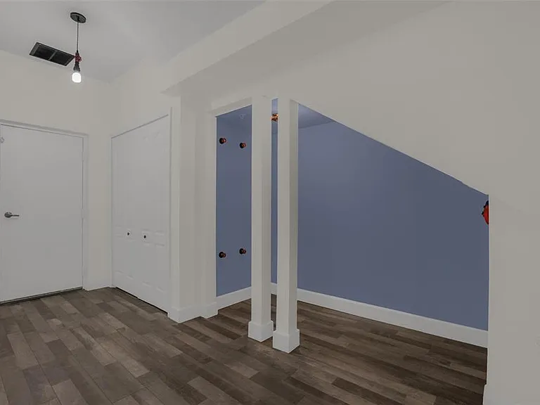 740 Ashworth Overlook Dr #B — Photo 14