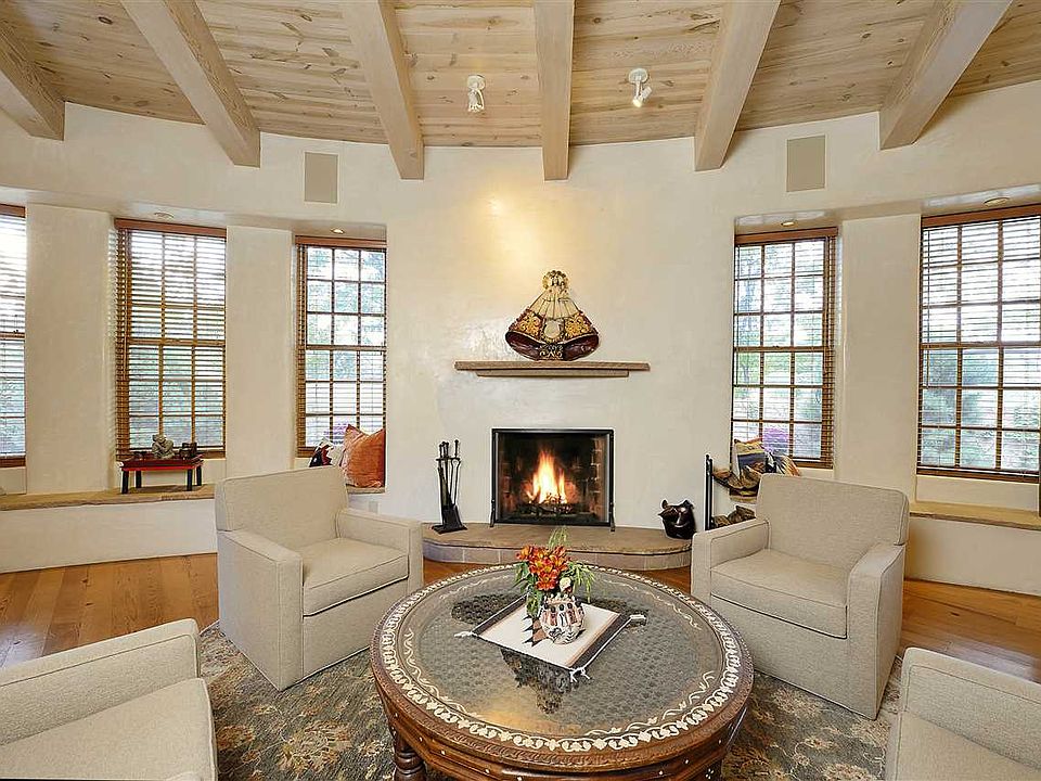 1st image of 615 Old Taos Hwy