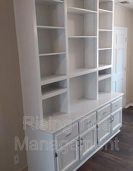 3295 Young Ave — Photo 7