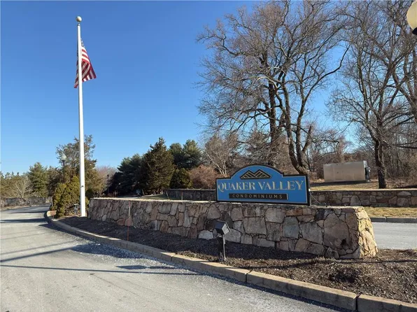 650 E Greenwich Ave APT 5-302, West Warwick, RI 02893