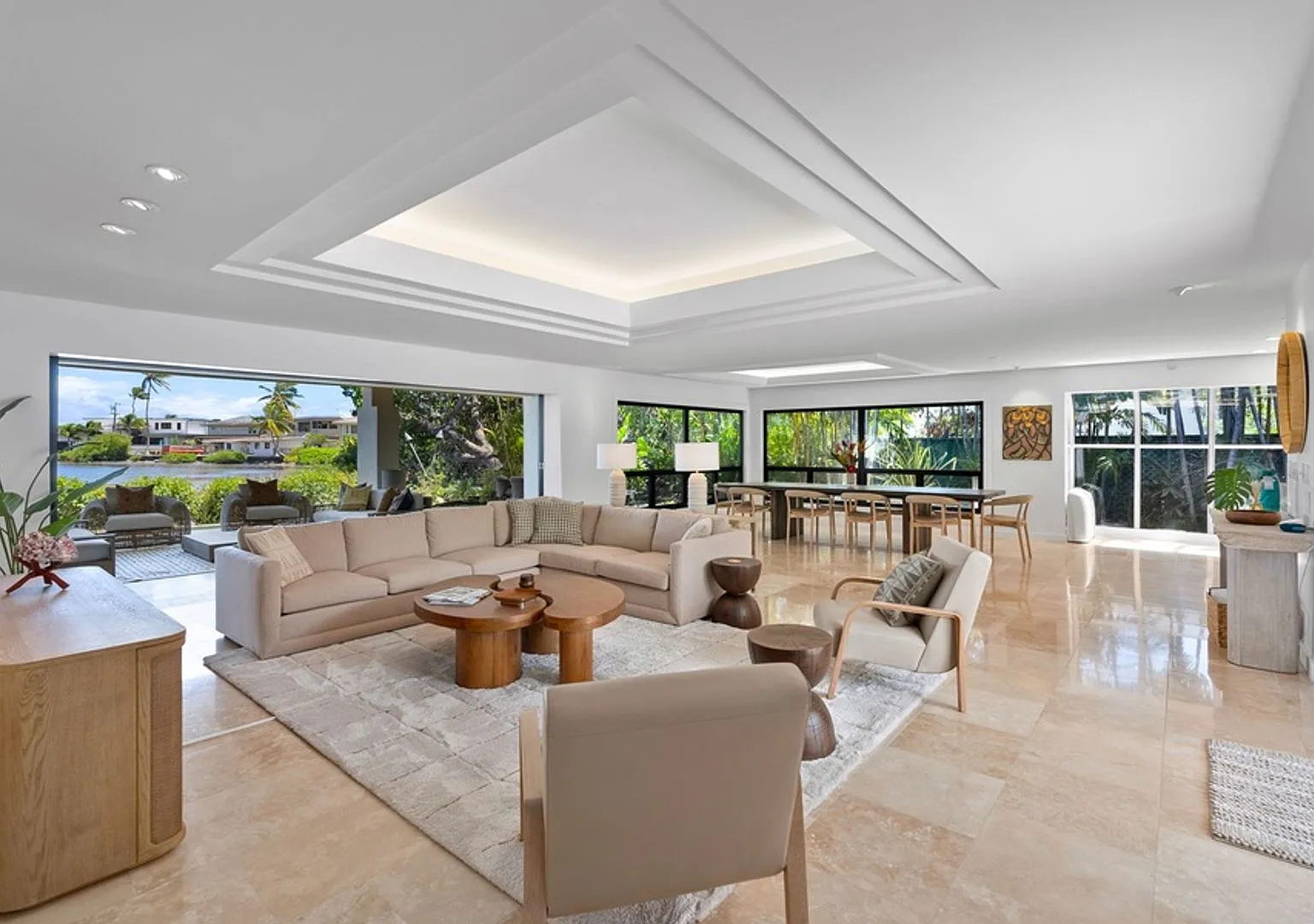 Honolulu Lagoonfront Villa | 4BR Courtyard Pool Villa Near Waikiki & Diamond Head — Photo 3
