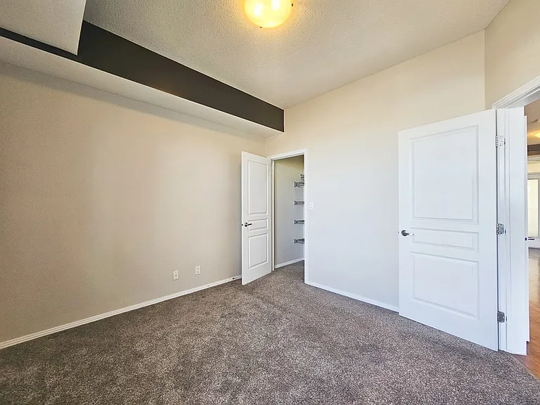 4835 104a St NW #403 — Photo 12