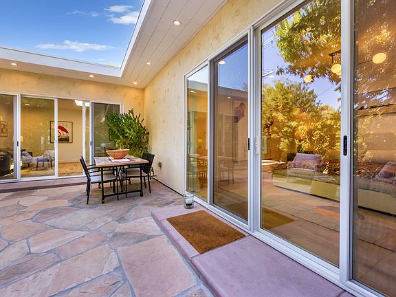 3rd image of 4122 Dixie Canyon Ave