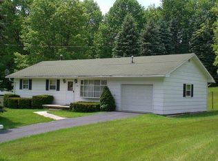 14 Gateway Dr, Oil City, PA 16301