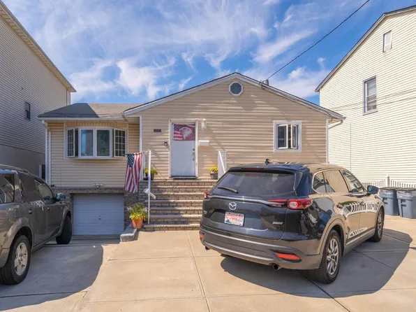 5207 Grand Avenue image 1 of 10