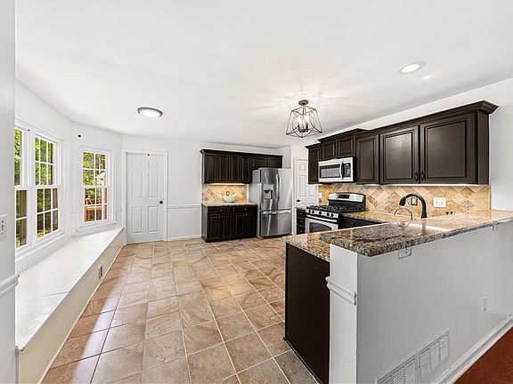 2nd image of 2798 Beddington Way