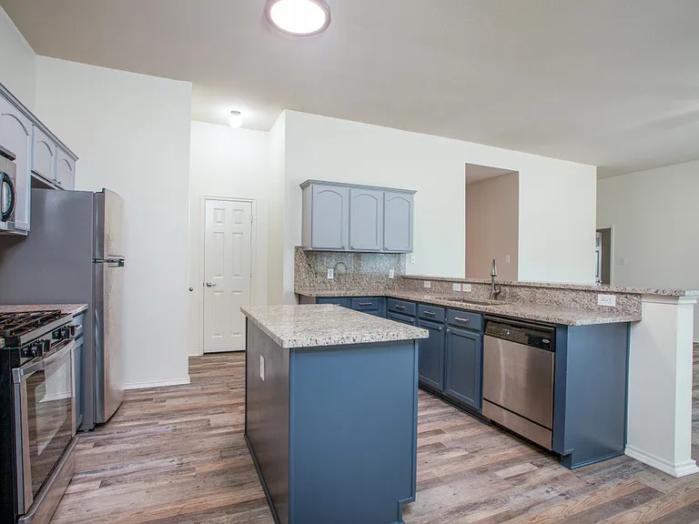 9900 Northgate Dr — Photo 23