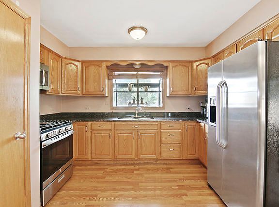 2nd image of 8912 167th St