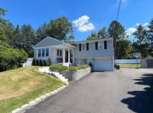 2 Eton Ct, Stratford, NJ 08084