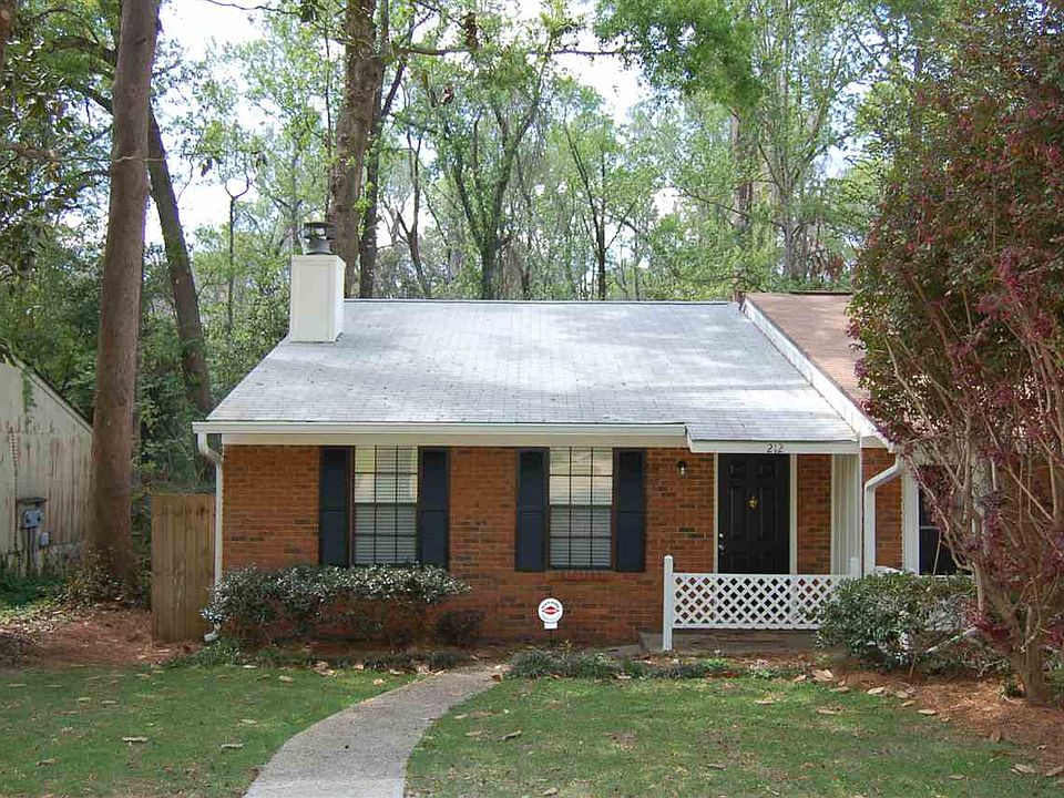 1st image of 212 Whetherbine Way W
