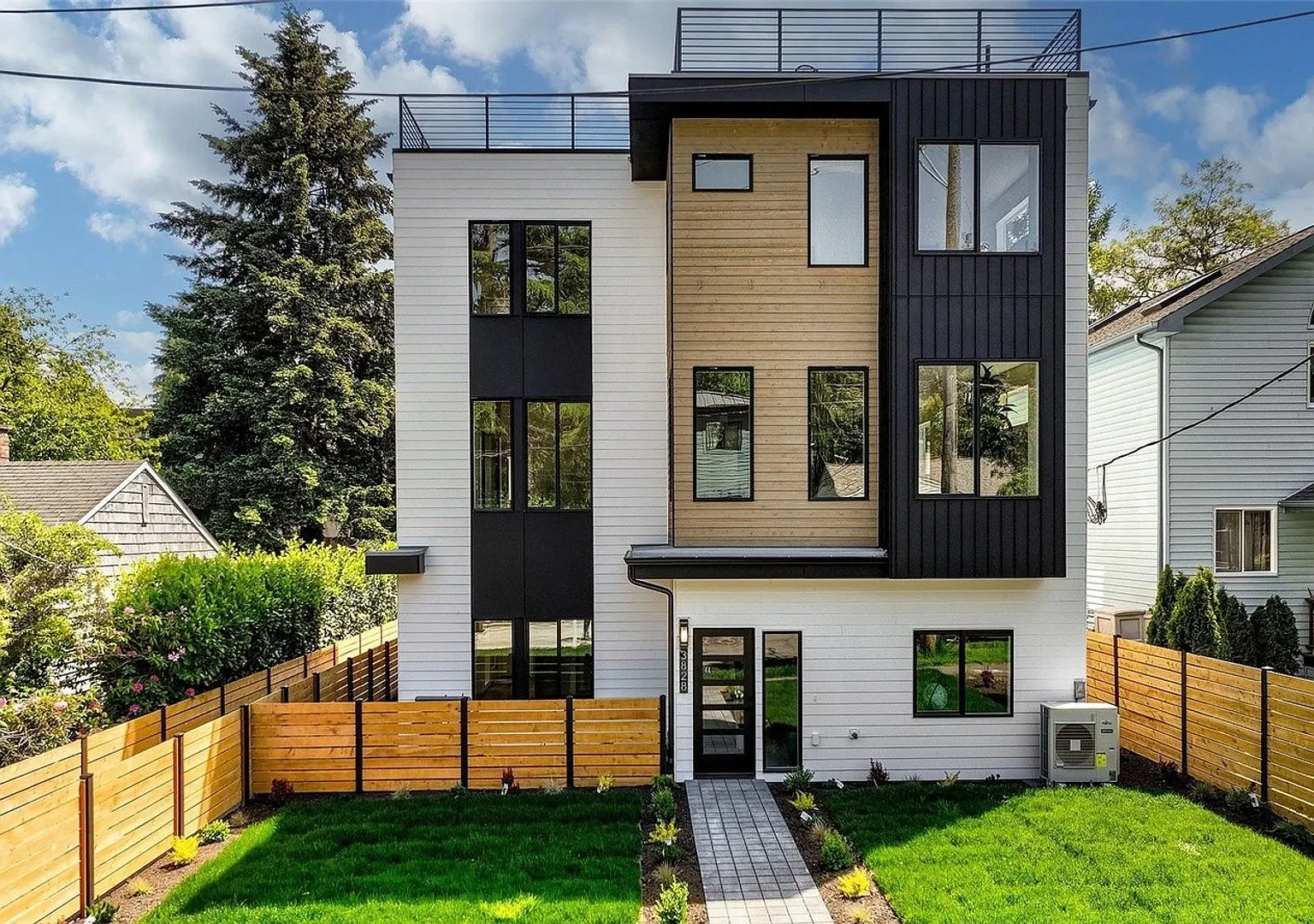 Magnolia Townhome — Photo 1