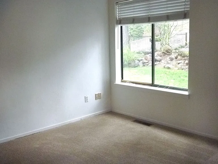 770 Southwood Blvd #11 — Photo 11