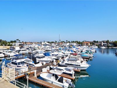 2872 Coast Cir APT 204, Huntington Beach, CA, 92649