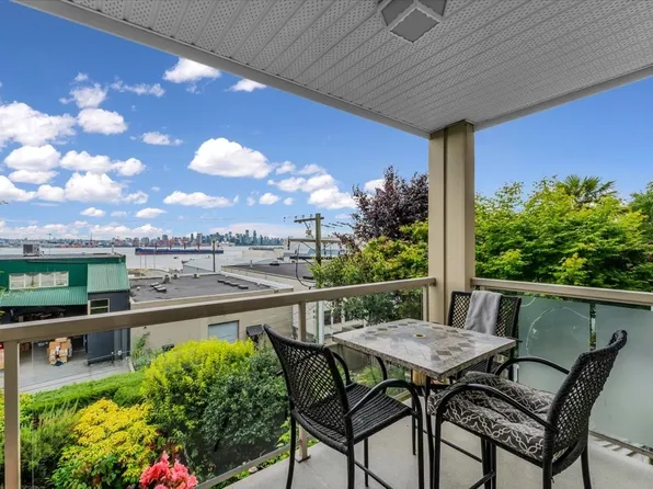 333 E 1st St #208, North Vancouver, BC V7L 4W9