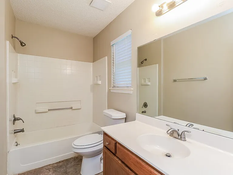 11609 Brockley Ct — Photo 14