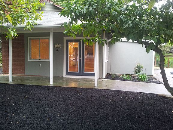 4th image of 500 Venezia Way