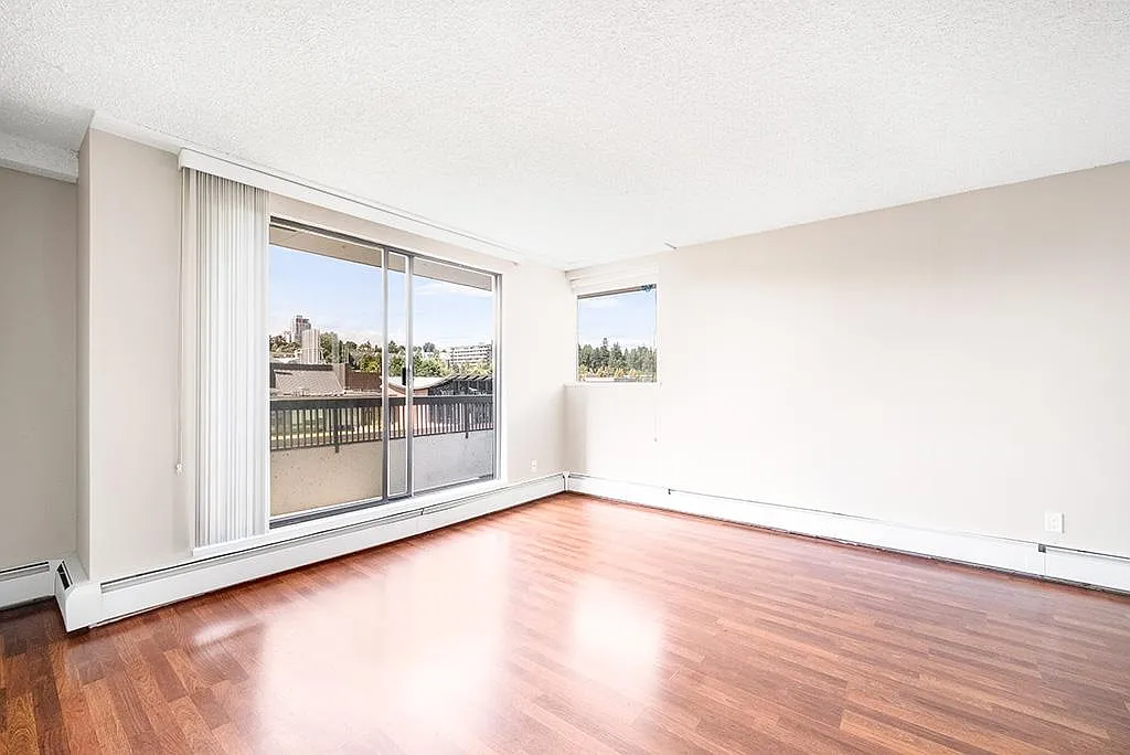 737 Carnarvon Street — Photo 3