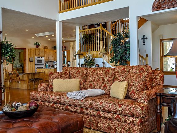 5th image of 934 Karen Lee Ln