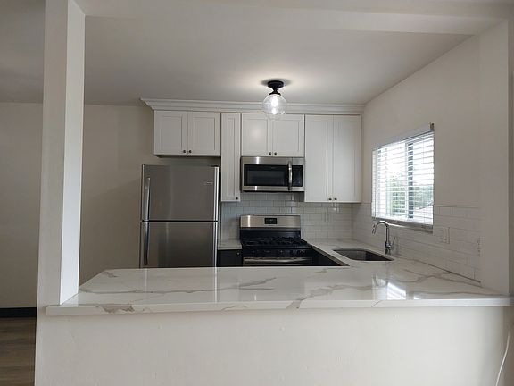 5th image of 4286 45th St APT 6