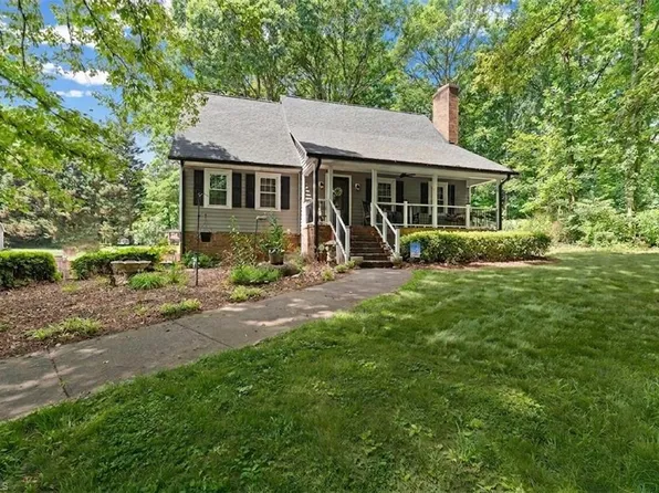 5750 Stanleyville Dr, Winston Salem, NC 27105