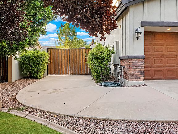 4th image of 2924 E Marlene Dr
