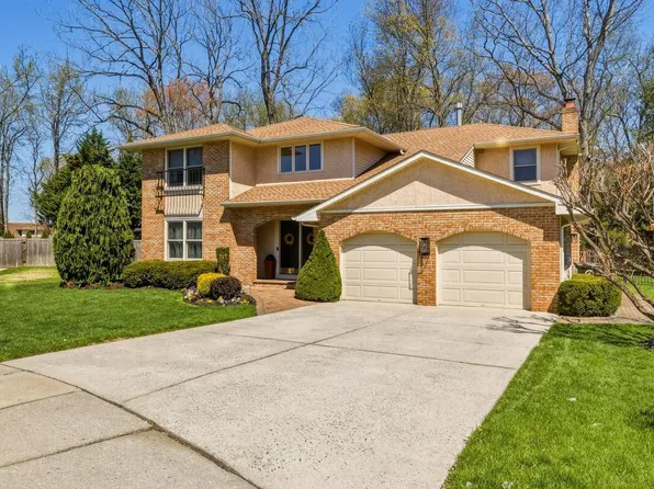 8 Rothschild Ct, Woodbury, NJ 08096