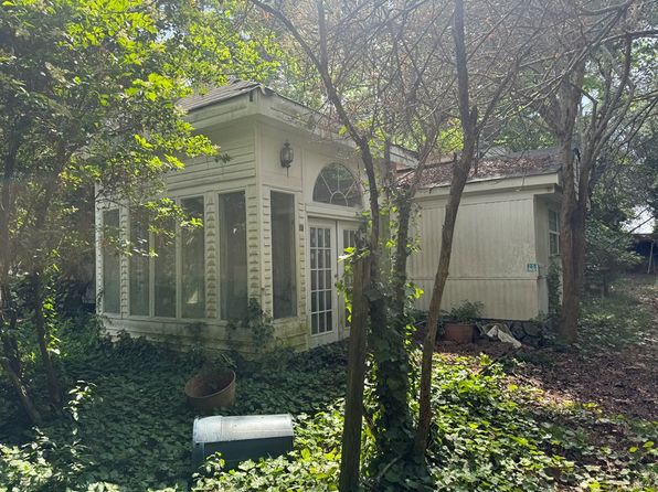 3001 Treasure Ave, Albany, GA 31705