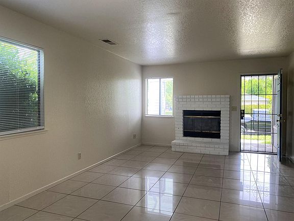 5th image of 1312 Loughborough Dr #1312