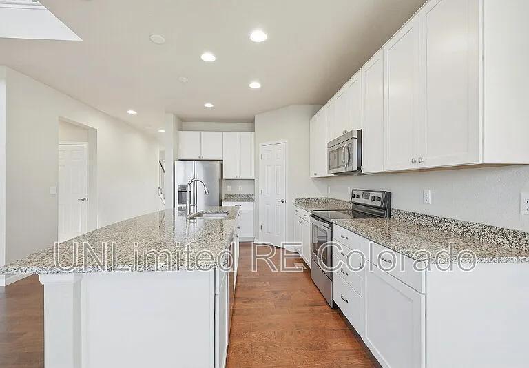 10356 Helsinki St — Photo 7