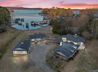 140 Cotton Rd, Guntersville, AL 35976