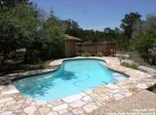 328 Laurel Creek Dr, Lakehills, TX 78063