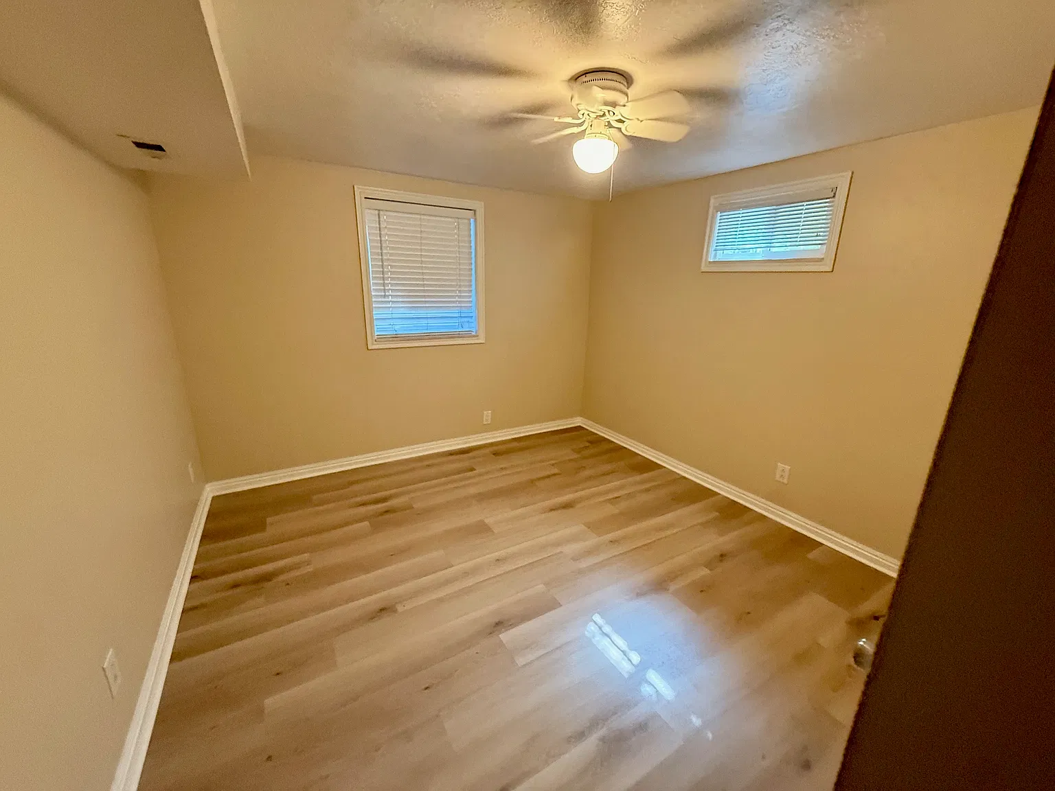 5 bed, 2106 sqft, $2,650 — Photo 4