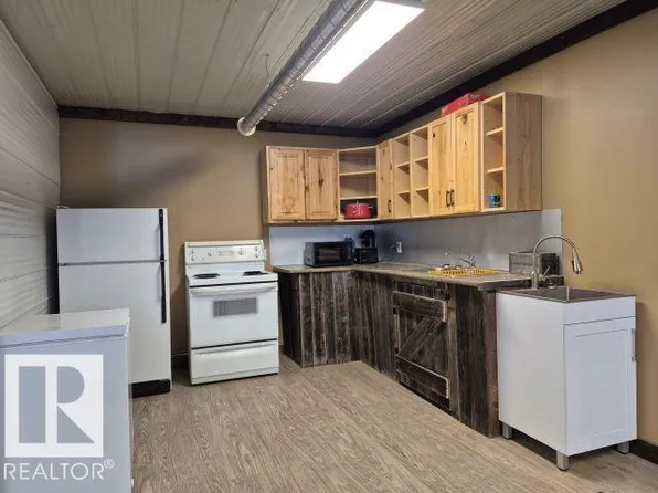 (undisclosed Address), Legal, AB T0G 1L0