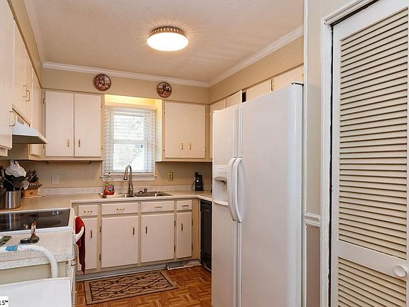 5th image of 105 Seminole Dr #68
