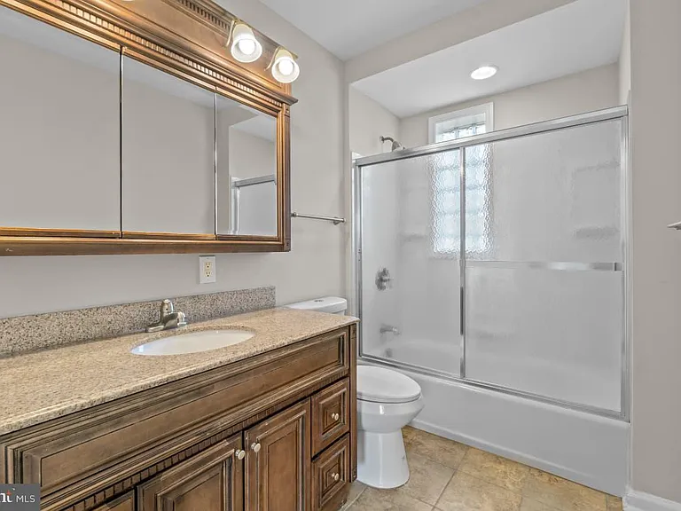 2528 Wendover Rd #B — Photo 14