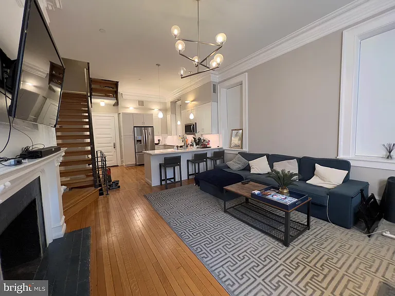 2126 Locust St #1R — Photo 13
