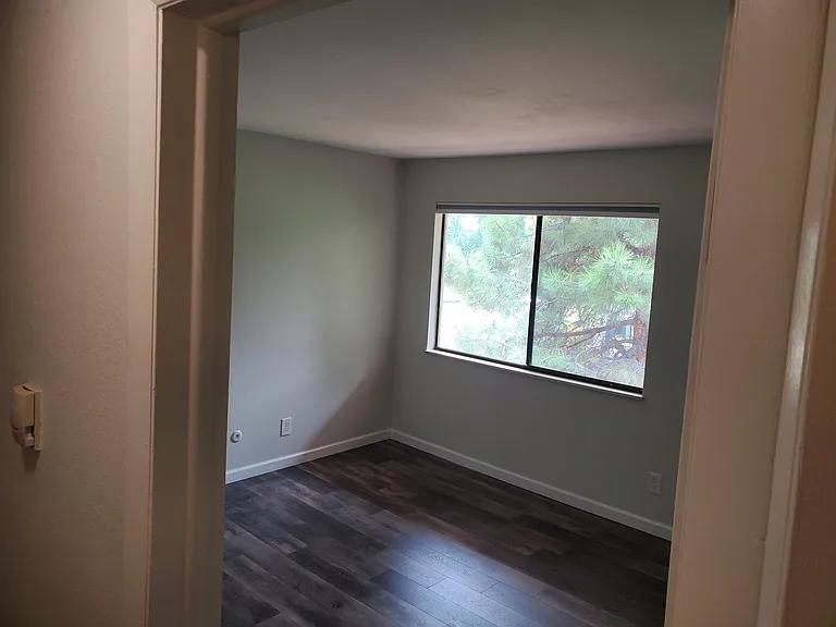 1705 Heatheridge Rd #J205 — Photo 16