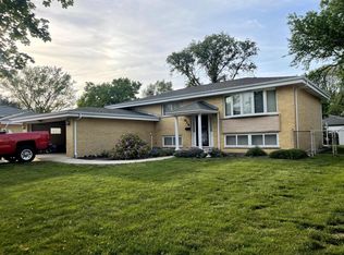 619 Arlene Dr, Wood Dale, IL 60191